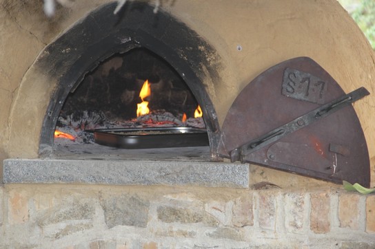 Bildhauerwerkstatt Impressionen 2017 Brotbacken im Holzofen